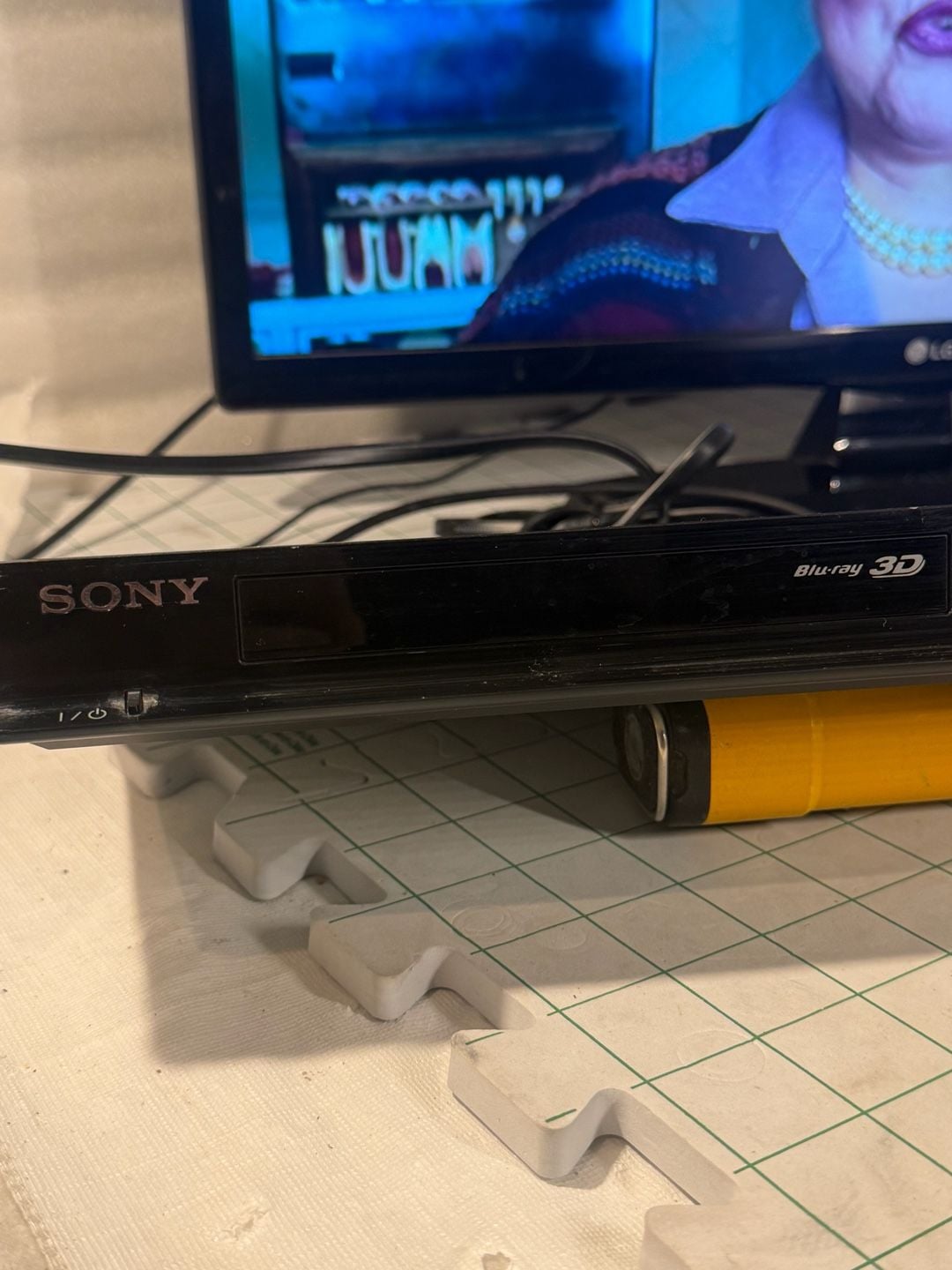 Sony BDP-S580 3D Blu-ray Disc DVD Player Built-in Wi-Fi 4
