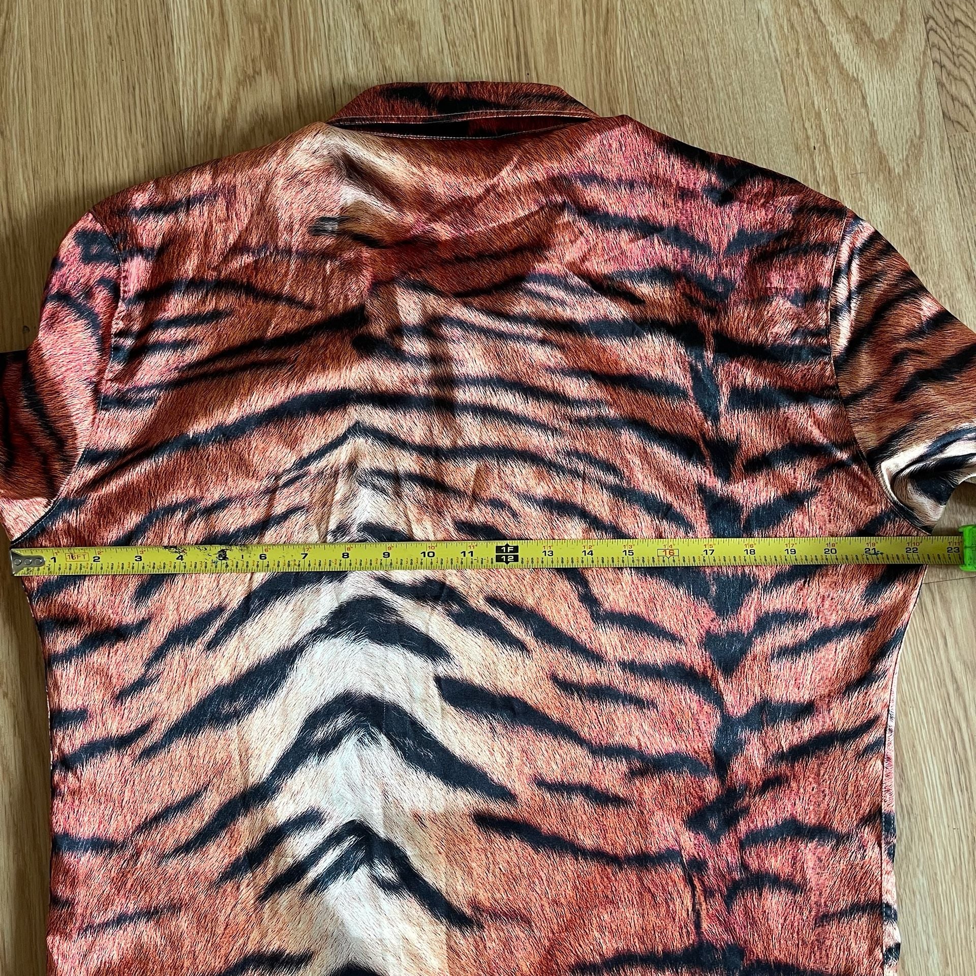 SSS World Corp Tiger Print Satin Top Mens Size L Orange Long Sleeve SS19 Runway  11