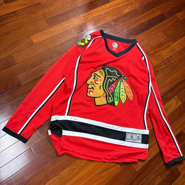 NHL Chicago Blackhawks Hockey Jersey Men’s Small Red