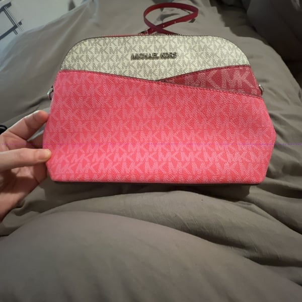 Michael Kors Jet Set Medium Dome Crossbody Bag Pink Logo