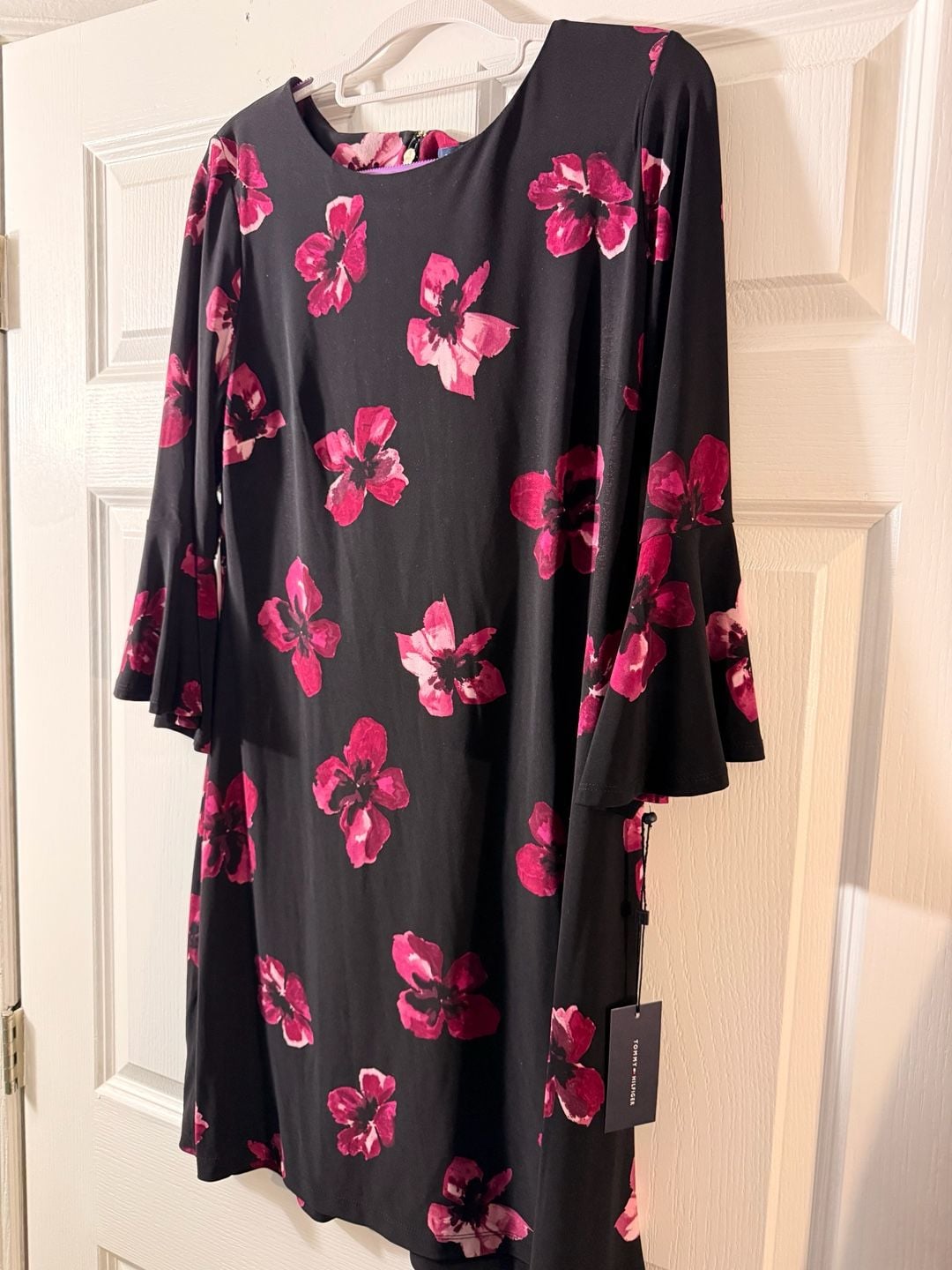 Tommy Hilfiger Floral Bell Sleeve Dress Size 10 Black Pink Jersey NWT 2