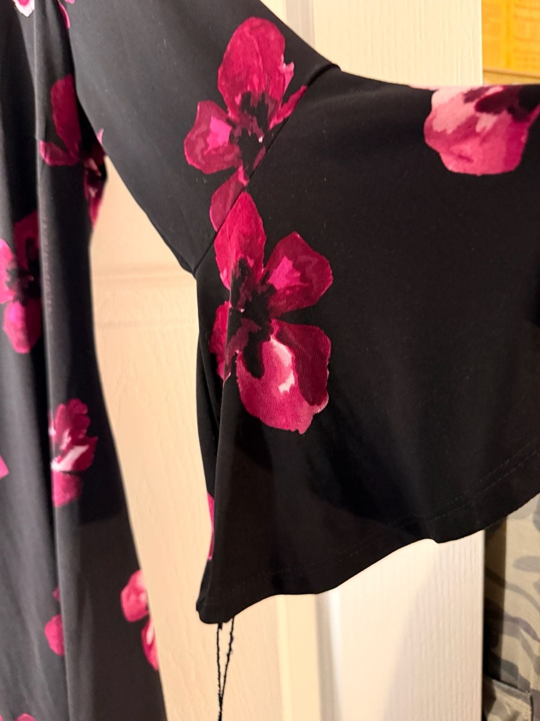 Tommy Hilfiger Floral Bell Sleeve Dress Size 10 Black Pink Jersey NWT 5