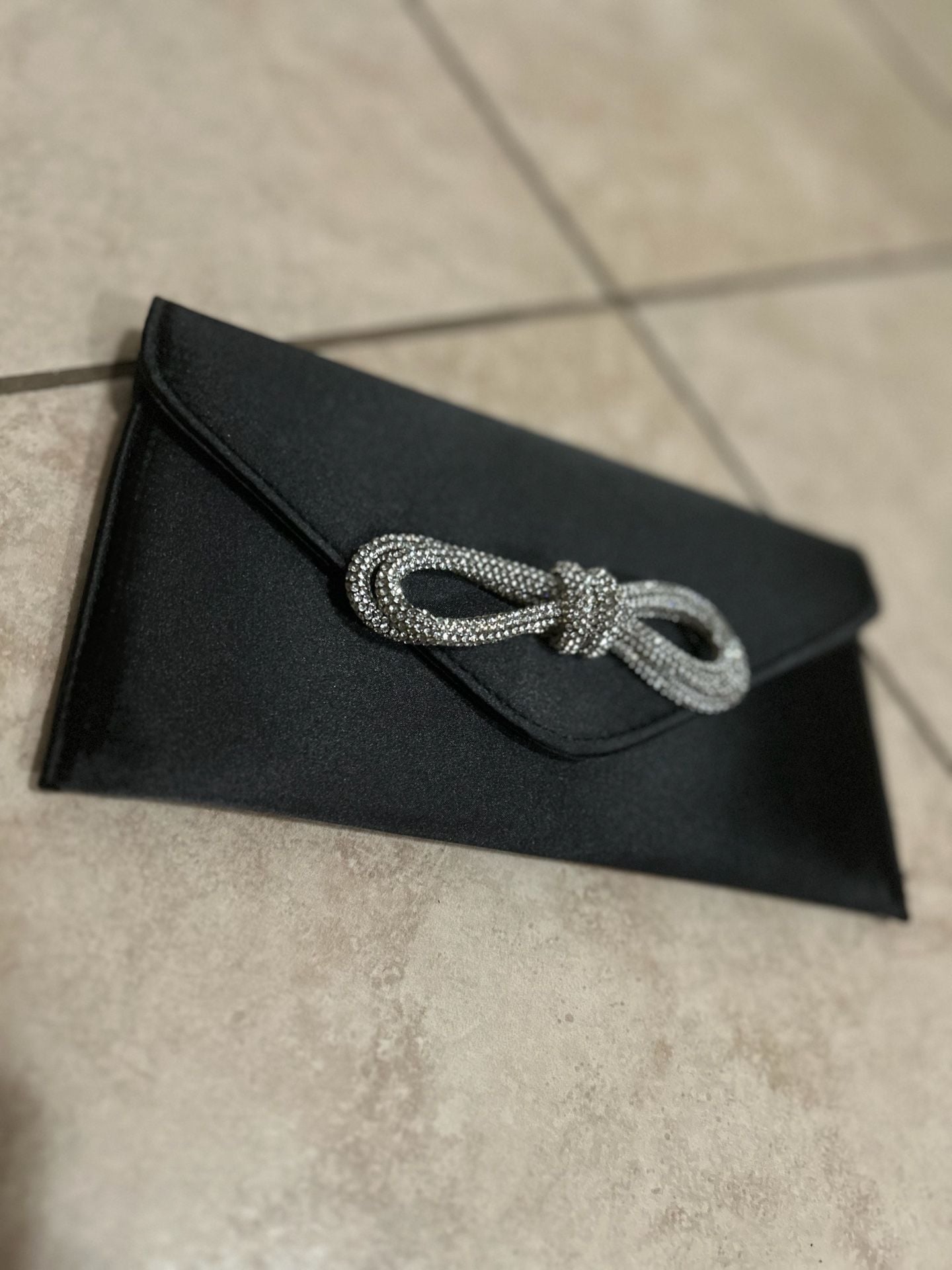 Fiorella Collection by QARA Black Satin Rhinestone Bow Envelope Clutch Bag 2