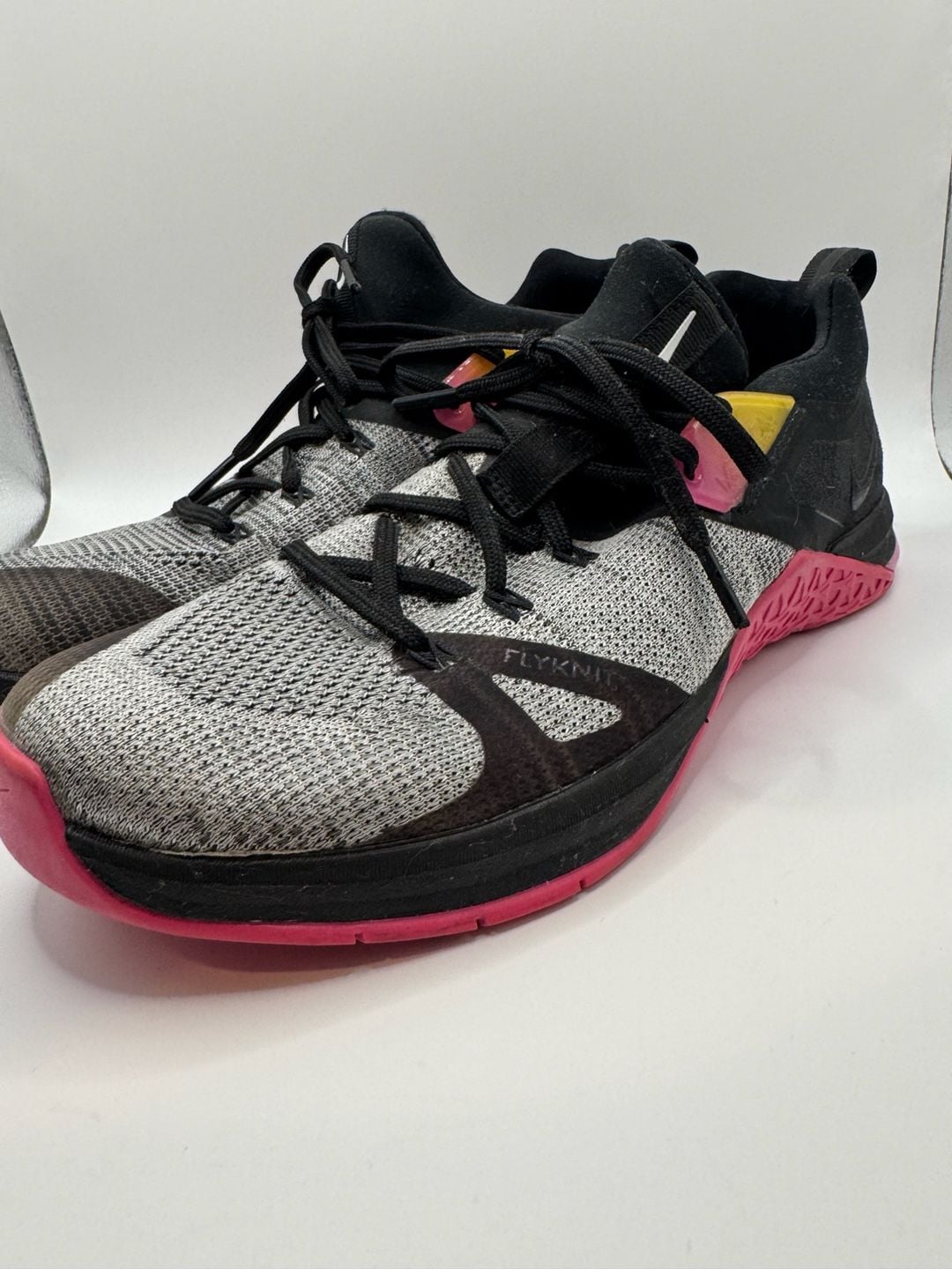 Nike Metcon Flyknit 3 Cross Training Shoes Black Gray Fuchsia Size 10 4