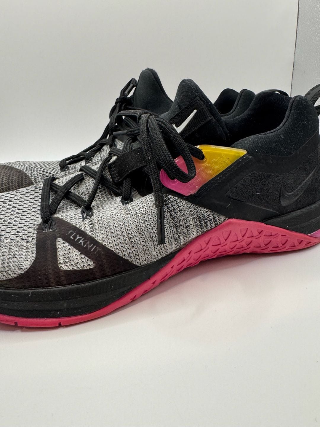 Nike Metcon Flyknit 3 Cross Training Shoes Black Gray Fuchsia Size 10 5