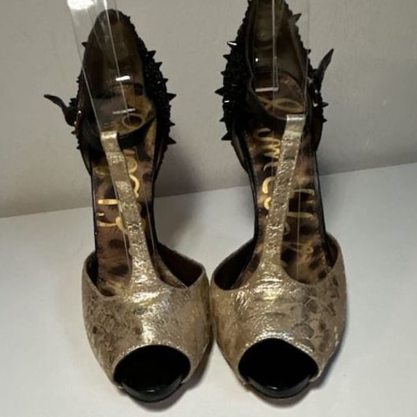 Sam Edelman Scarlett Size 7.5 Gold Black Studded T-Strap Heels