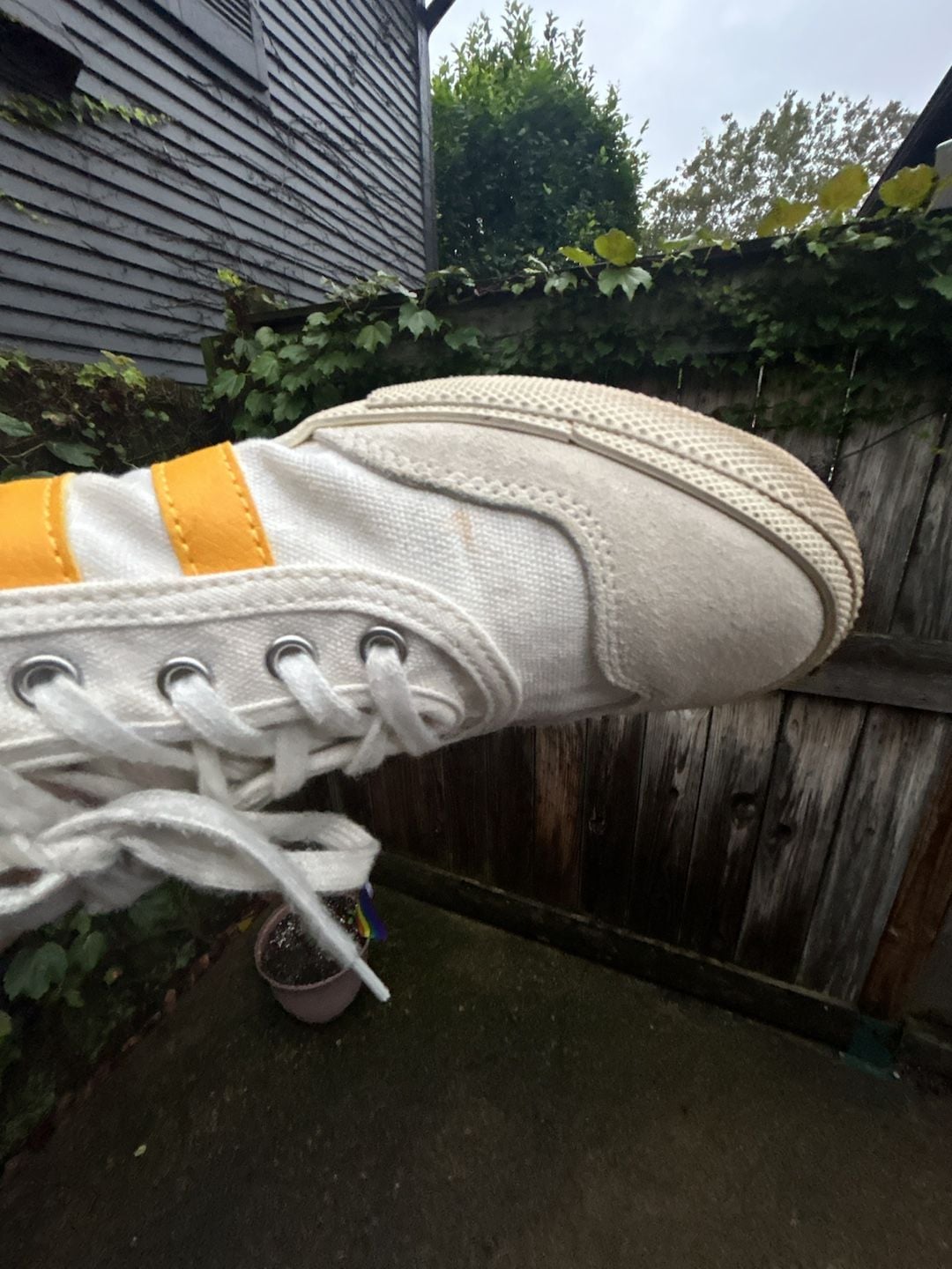 Gola CLA548 Womens Size 9 White Yellow Sneakers 8