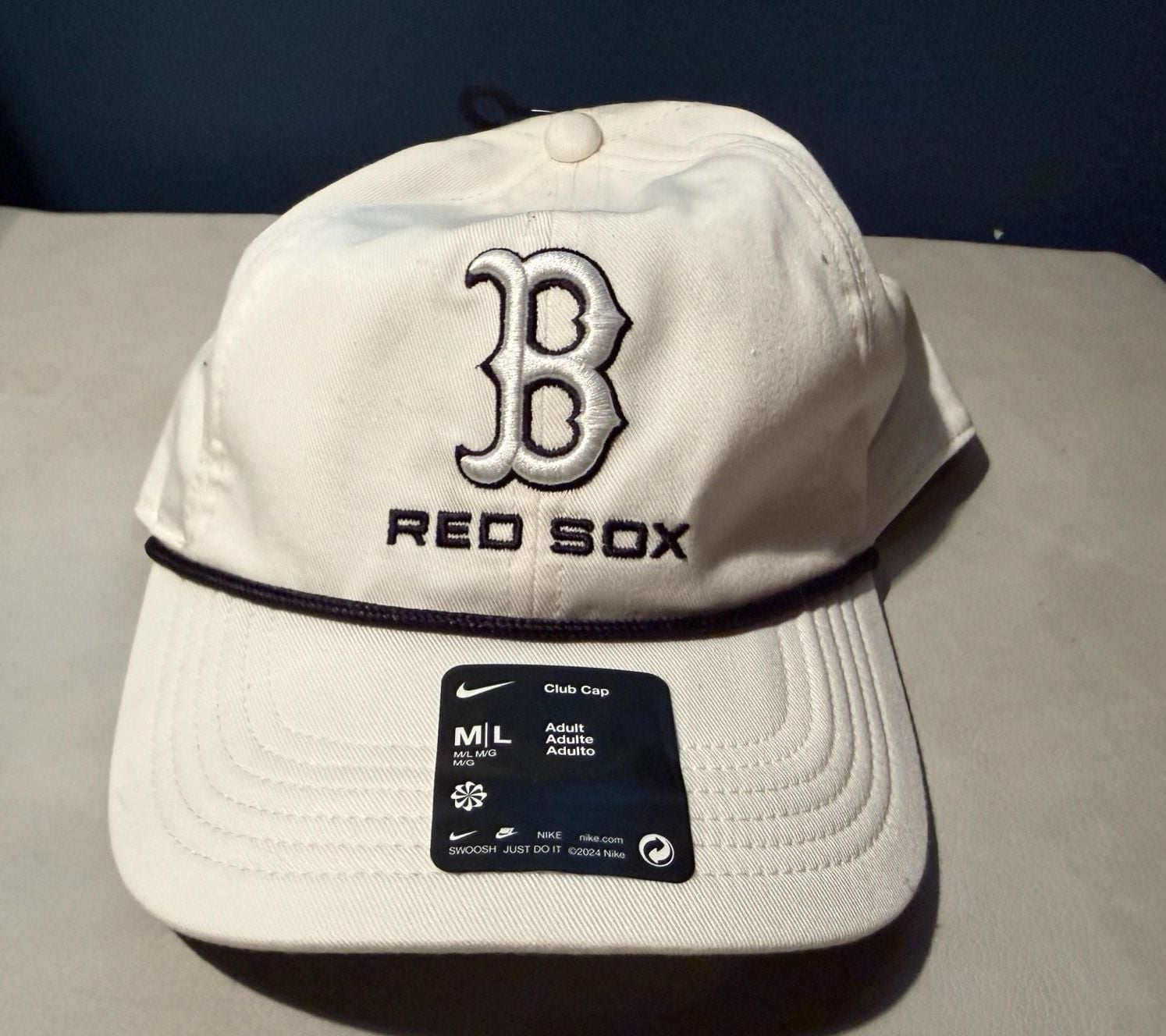 Nike Boston Red Sox White Club Cap M/L 2