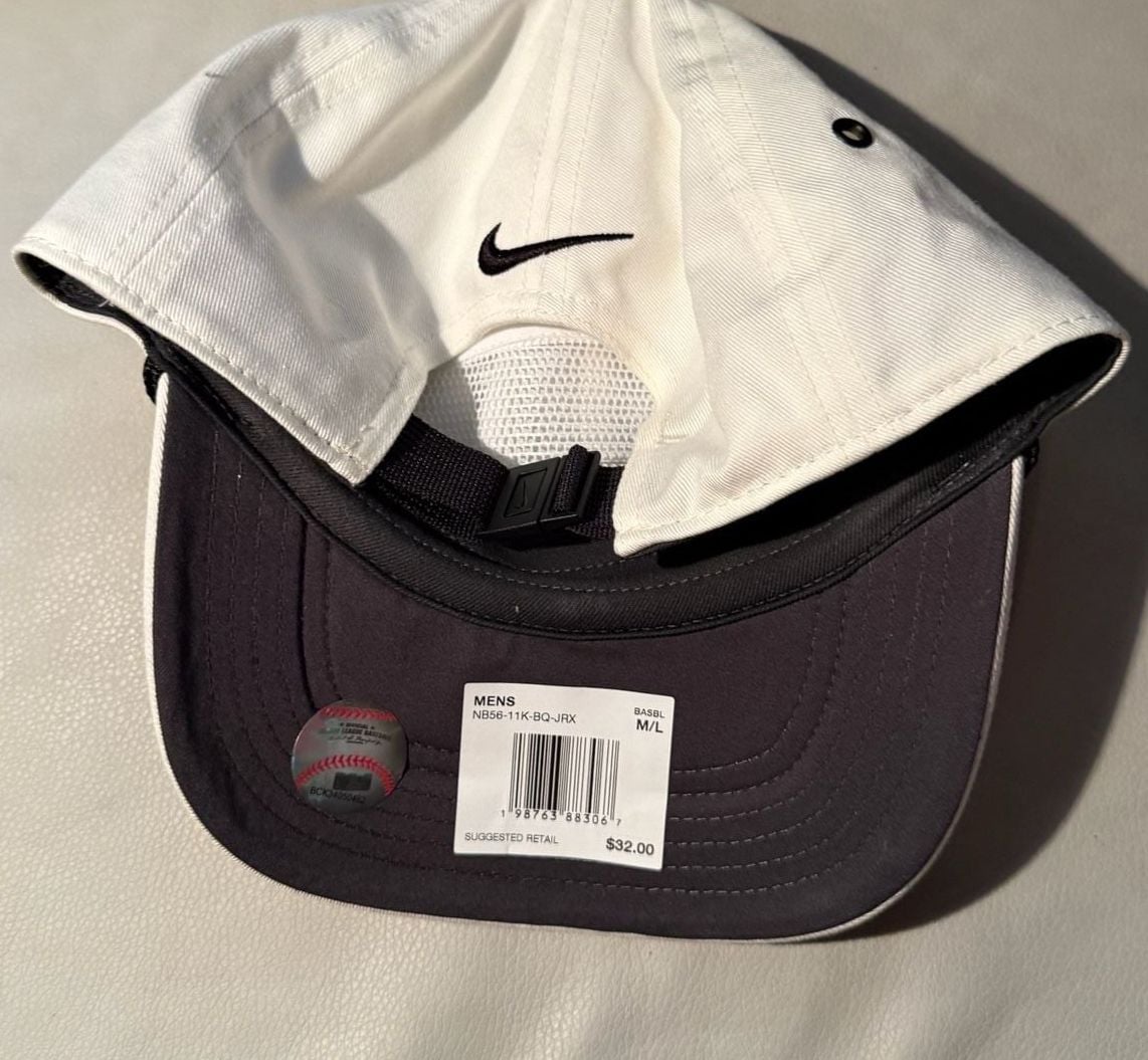Nike Boston Red Sox White Club Cap M/L 4