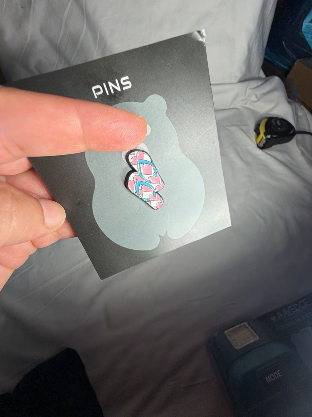 Flip Flop Enamel Pin Pink Blue Sandals Lapel Accessory 2