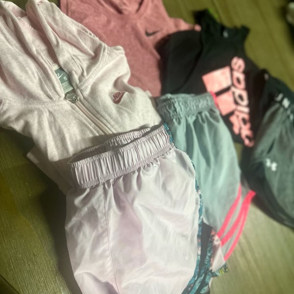 Nike Adidas Under Armour Girls Athletic Clothing Bundle ( XS & S)