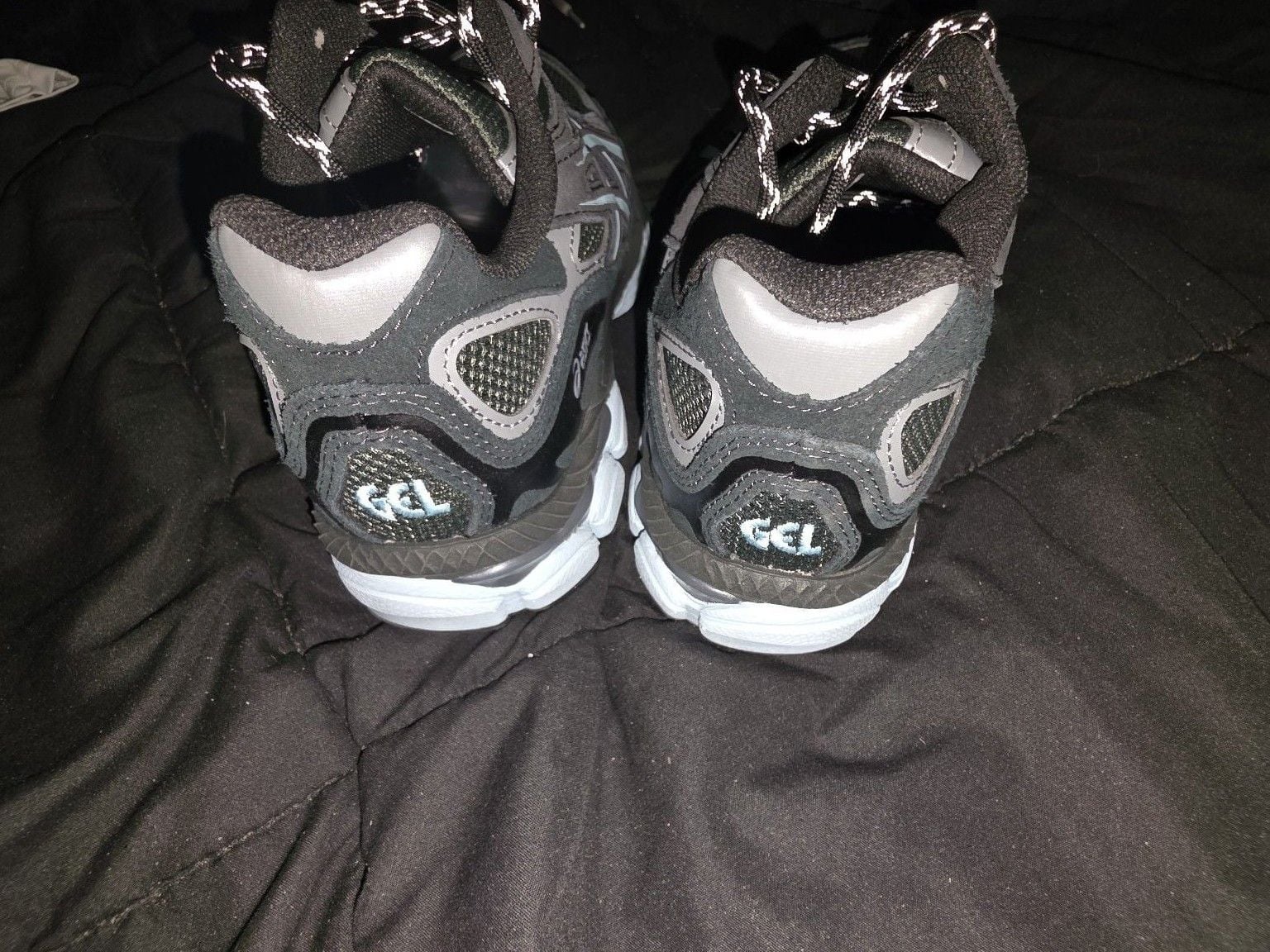 ASICS Gel-NYC Size 7 Black Graphite Grey Sneakers 7