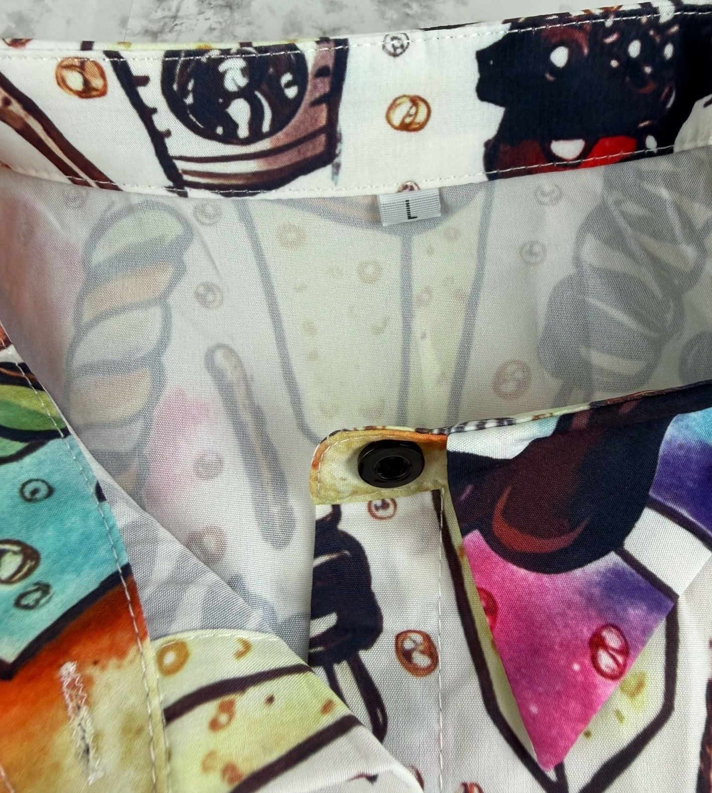 Disney Parks Short Sleeve Button Down Shirt Size L Mouse Treats Food Snacks 4