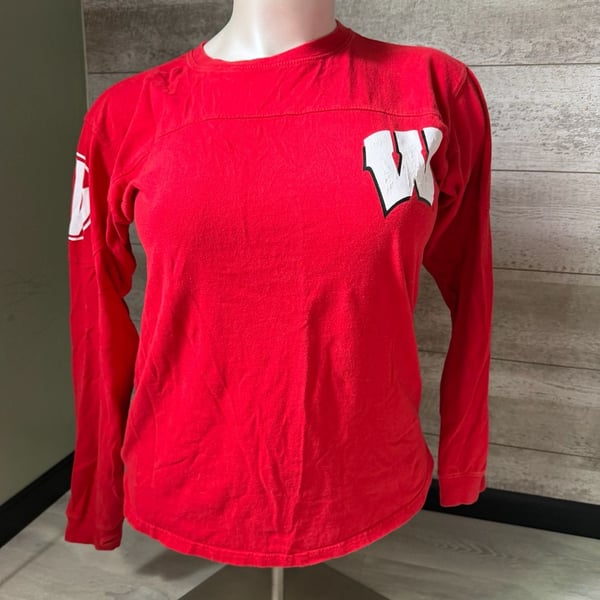 Three Square Wisconsin Badgers Long Sleeve Shirt Size M Red Cotton