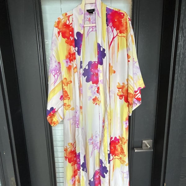 Natori Floral Kimono Robe Size M Multi Color Satin Long