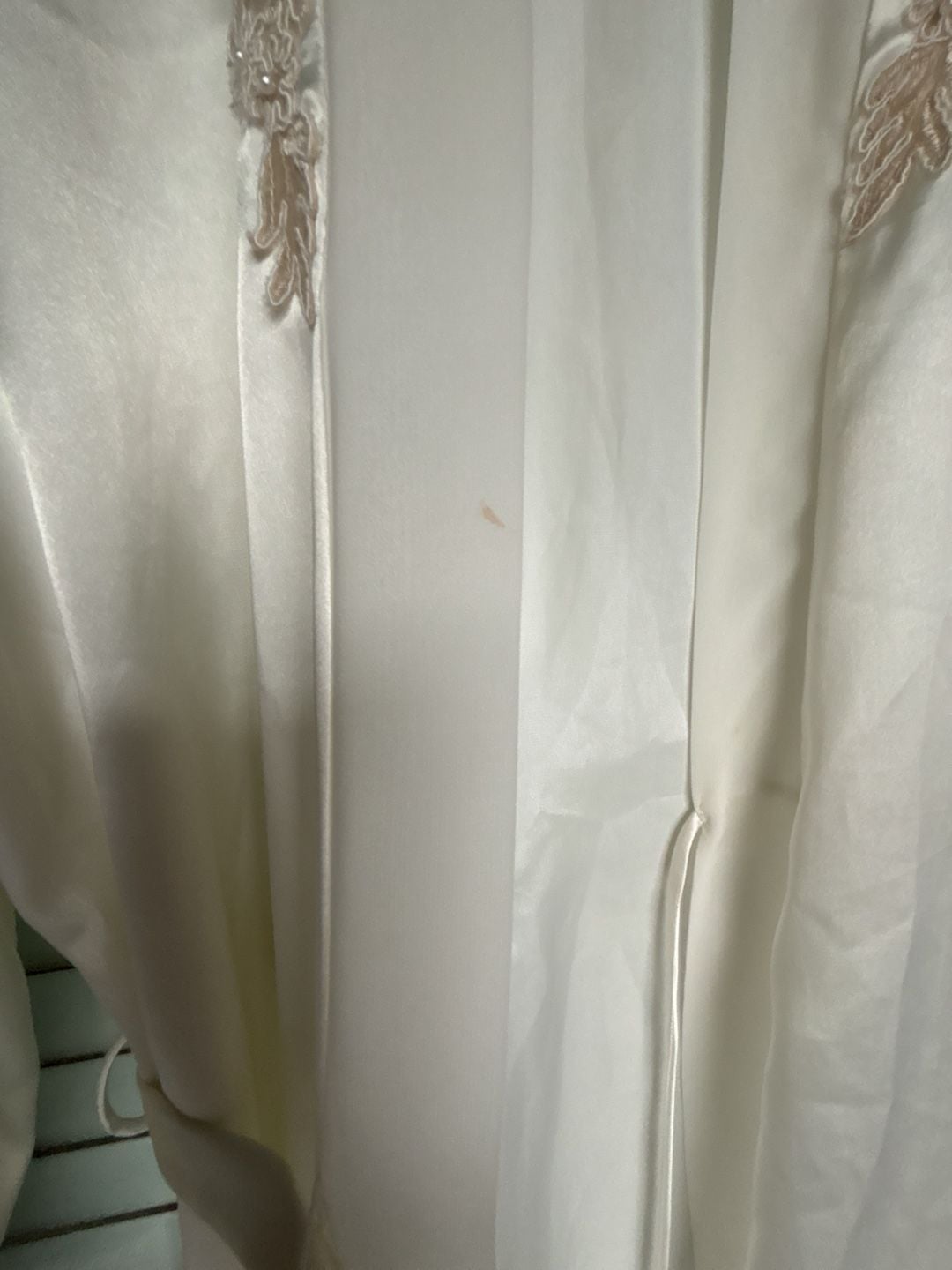 Linea Donatella Satin Robe Size S/M White MG2030 Lace Sequin 4
