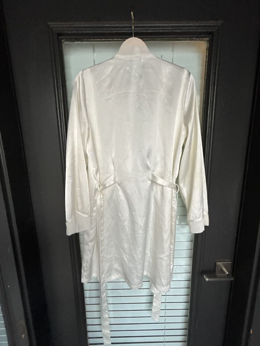 Linea Donatella Satin Robe Size S/M White MG2030 Lace Sequin 6