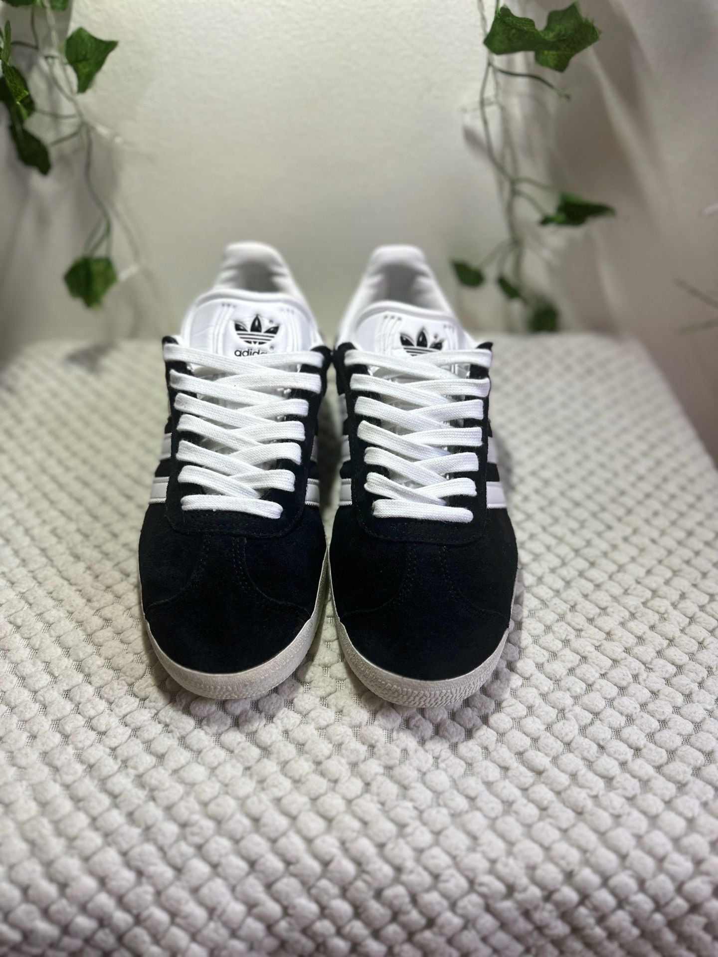 Adidas Gazelle Black White Gum Sole - Core Black / Cloud White / Gold - Size 3