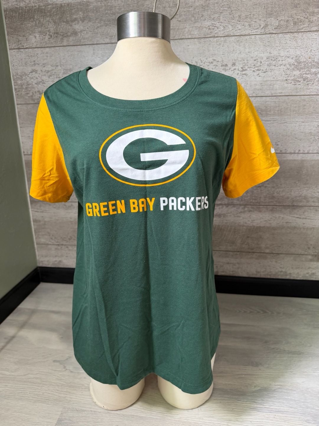 Nike Green Bay Packers T-Shirt Size M Green Gold NFL 2