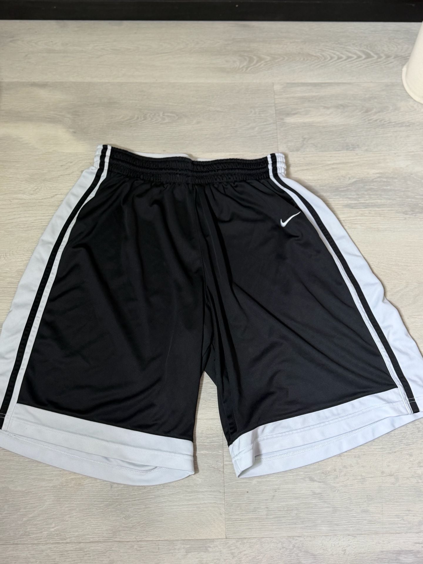 Nike Basketball Shorts Size XXL Black White Athletic Striped 2