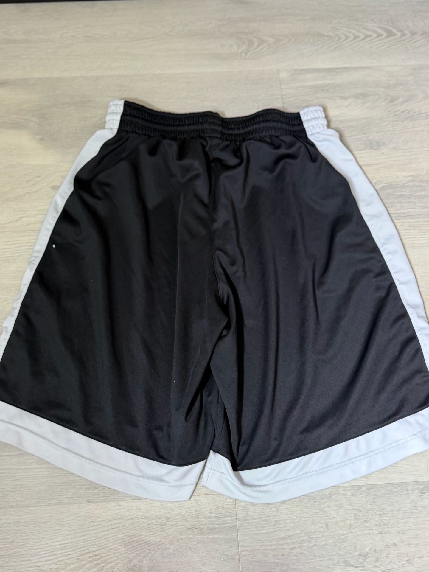 Nike Basketball Shorts Size XXL Black White Athletic Striped 4