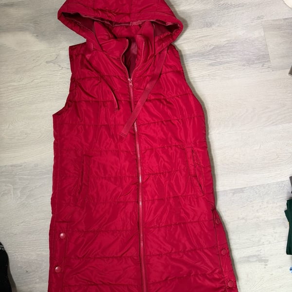 Generic Long Puffer Vest Size Small Burgundy Hooded Quilted Winter Coat