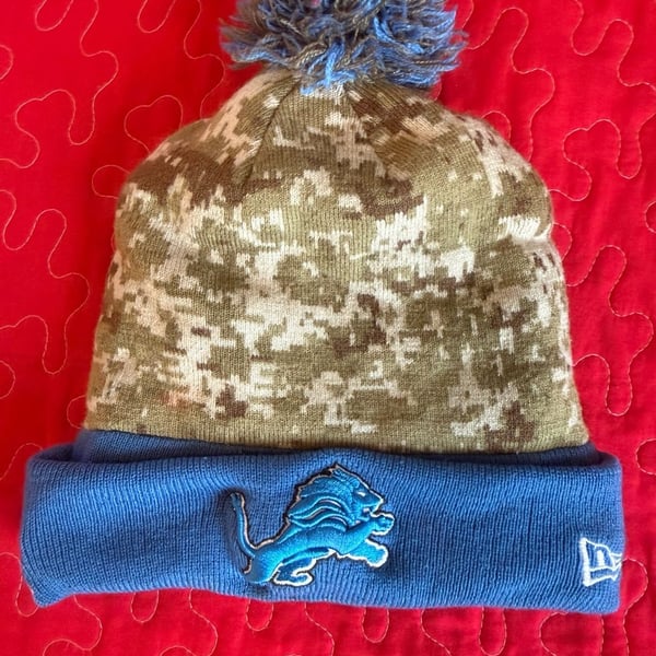 New Era Detroit Lions NFL Pom Beanie Camo Knit Hat