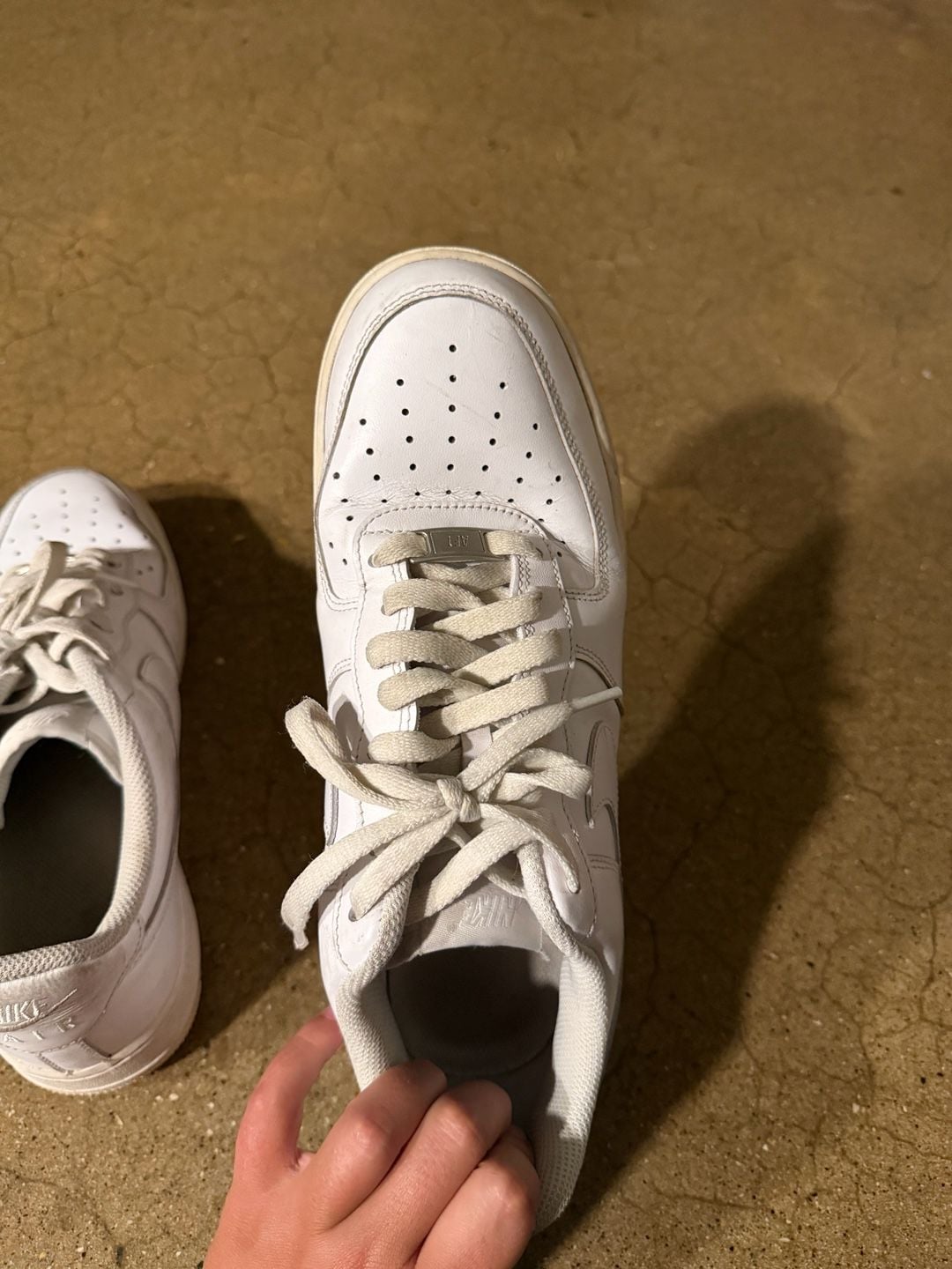 Nike Air Force 1 '07 Size 9.5 White Leather Low Top Sneakers 3