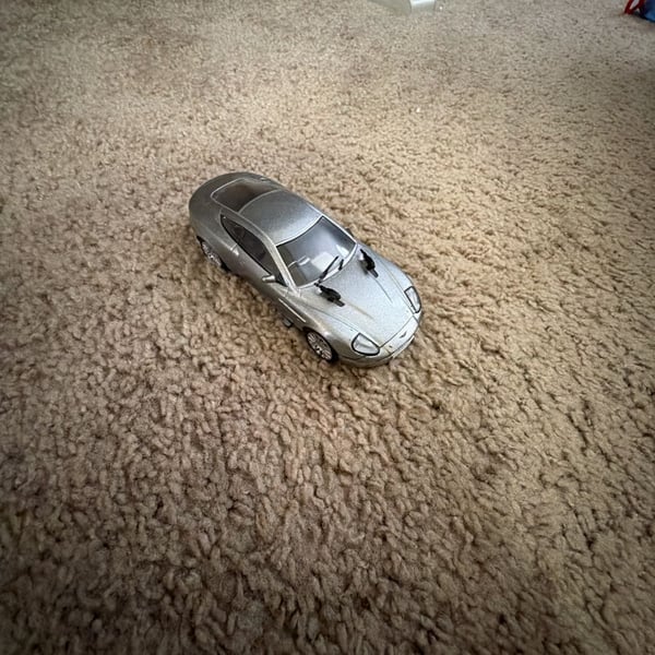 Corgi Aston Martin V12 Vanquish James Bond Die Another Day Toy Car