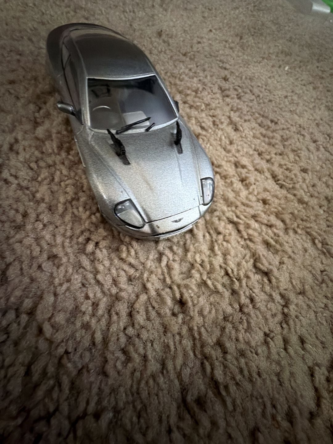 Corgi Aston Martin V12 Vanquish James Bond Die Another Day Toy Car 2