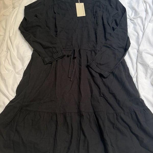 Pact Tiered Dress Size XL Black Long Sleeve V-Neck