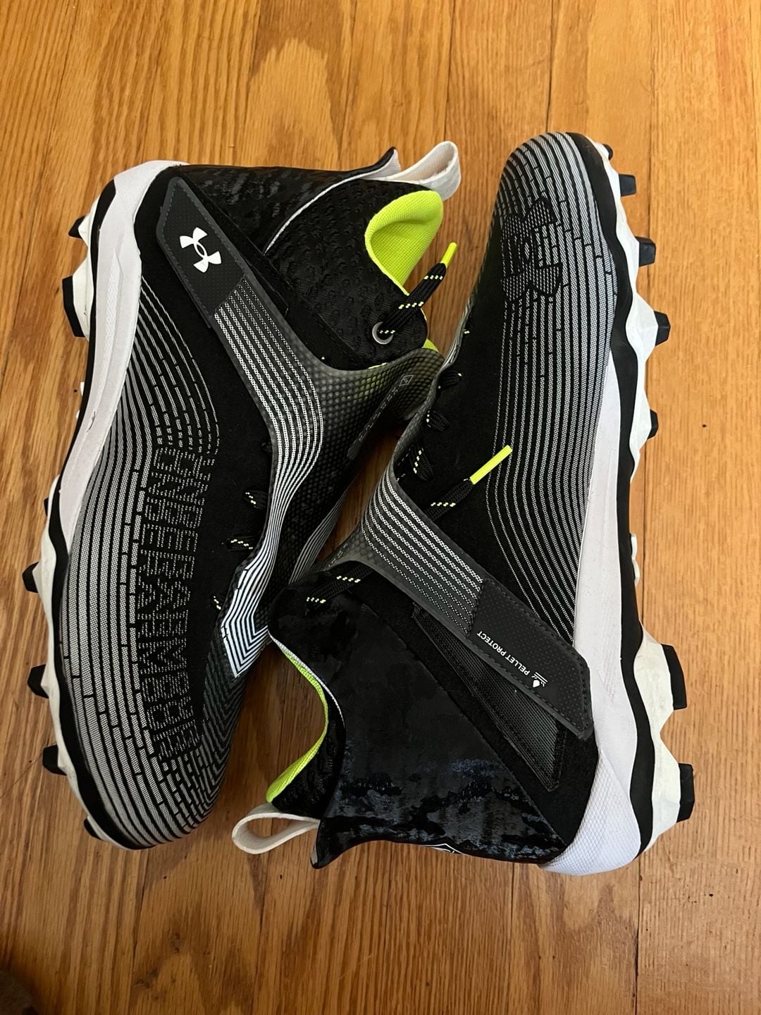 Under Armour Highlight Hammer MC Football Cleats Size 13 Black White 7