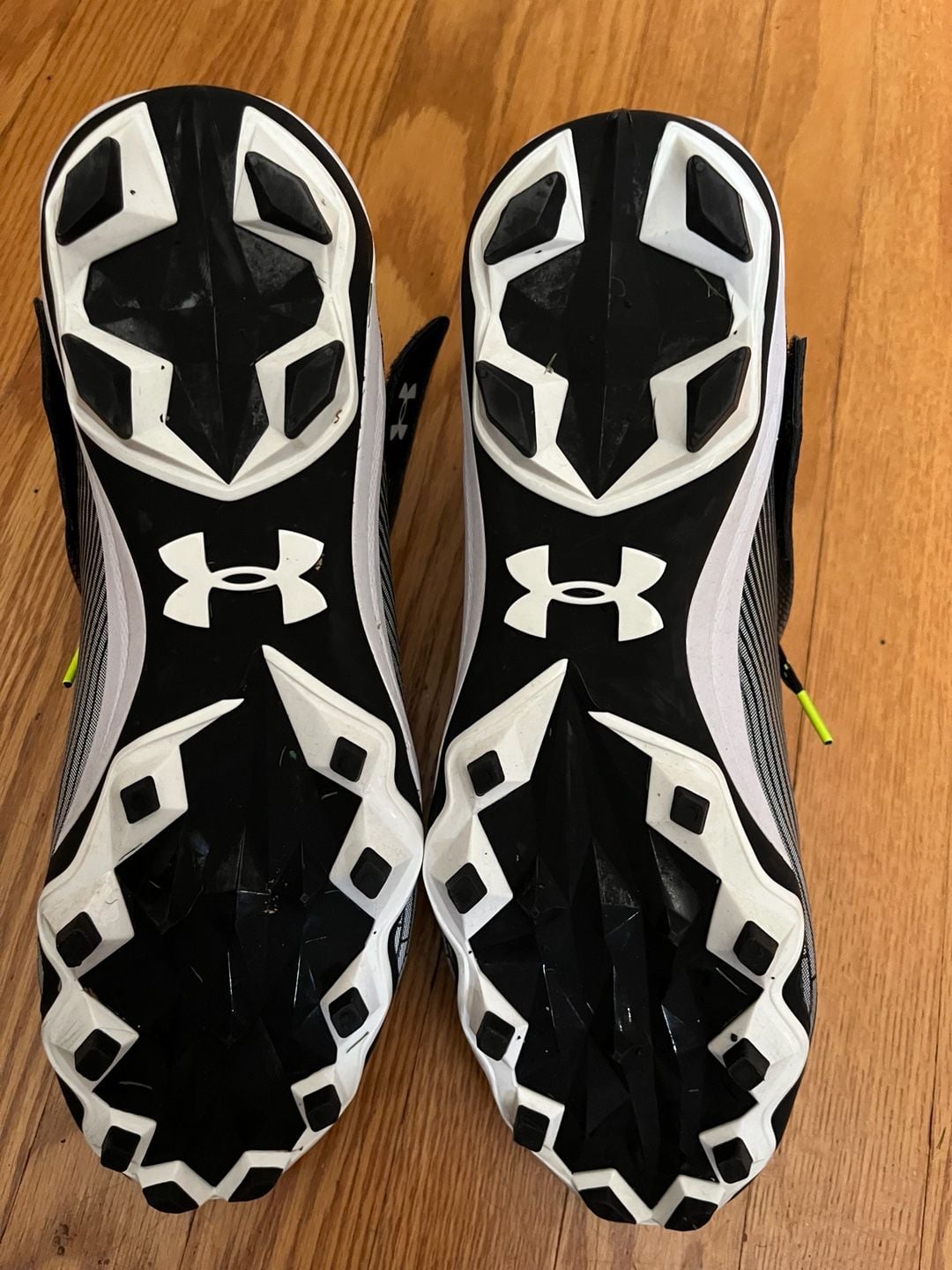 Under Armour Highlight Hammer MC Football Cleats Size 13 Black White 8