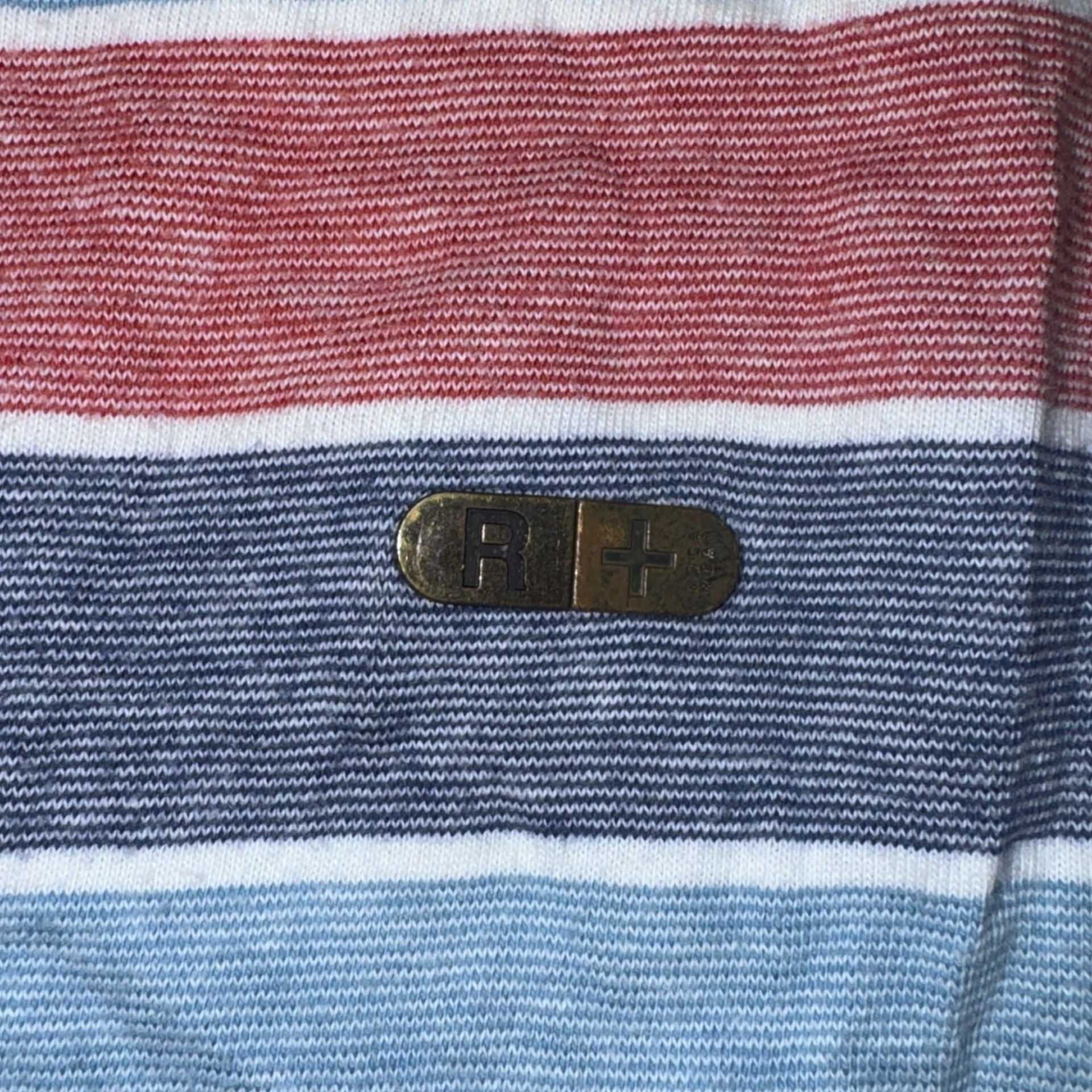 Rocawear Men’s 2XL Striped V-Neck T-Shirt Y2K Hip Hop Streetwear Cotton 5