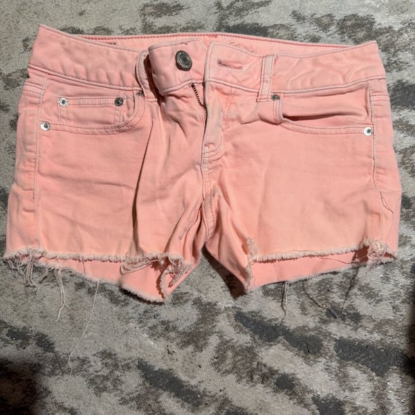 American Eagle Denim Shorts Size 4 Pink Stretch Raw Hem