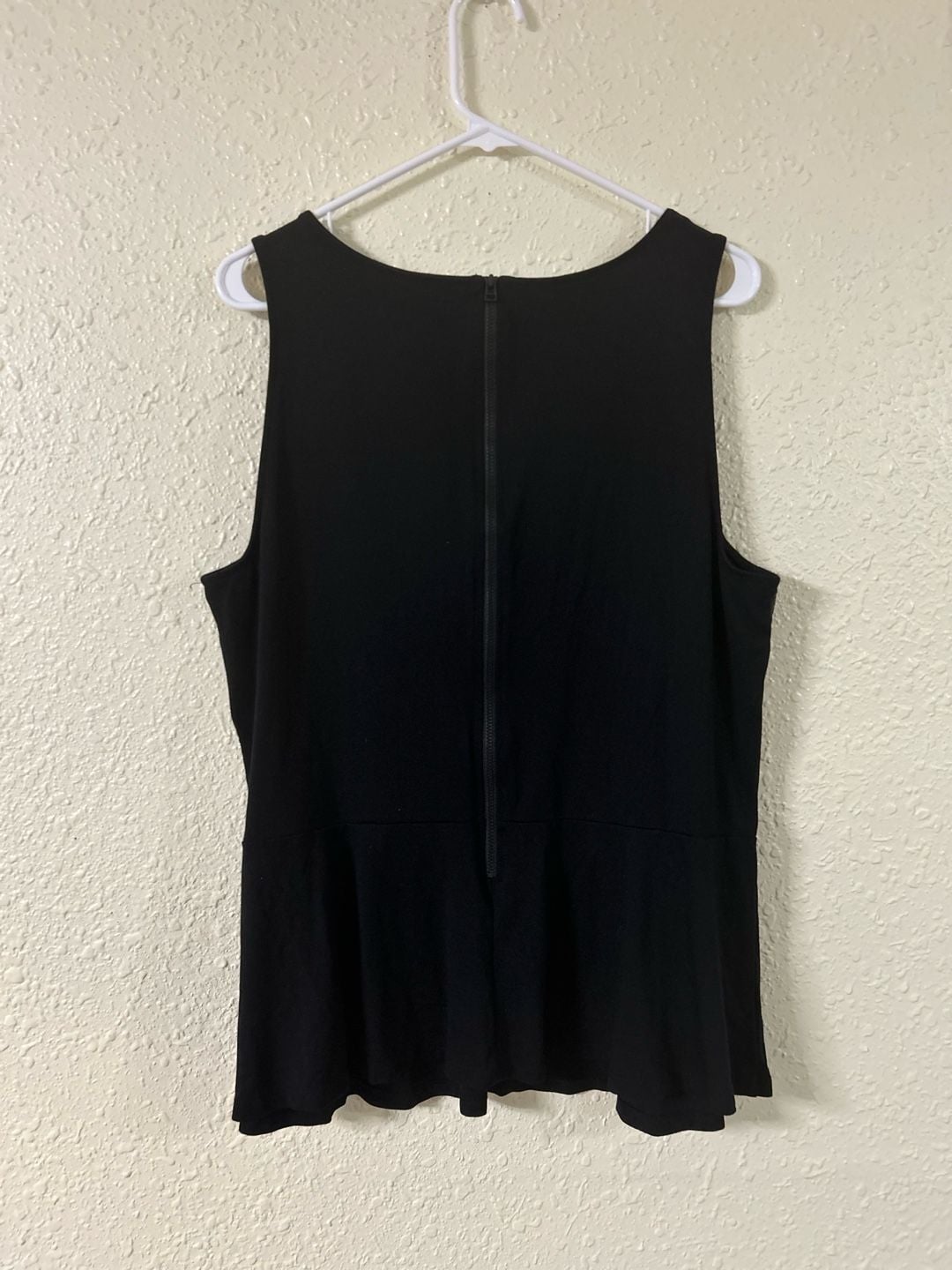 Lane Bryant Peplum Top Size 18/20 Black Faux Leather Trim Chevron 5