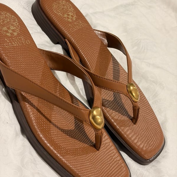 Vince Camuto Sandal Size 8M/39 Brown Thong Flat Gold Accent