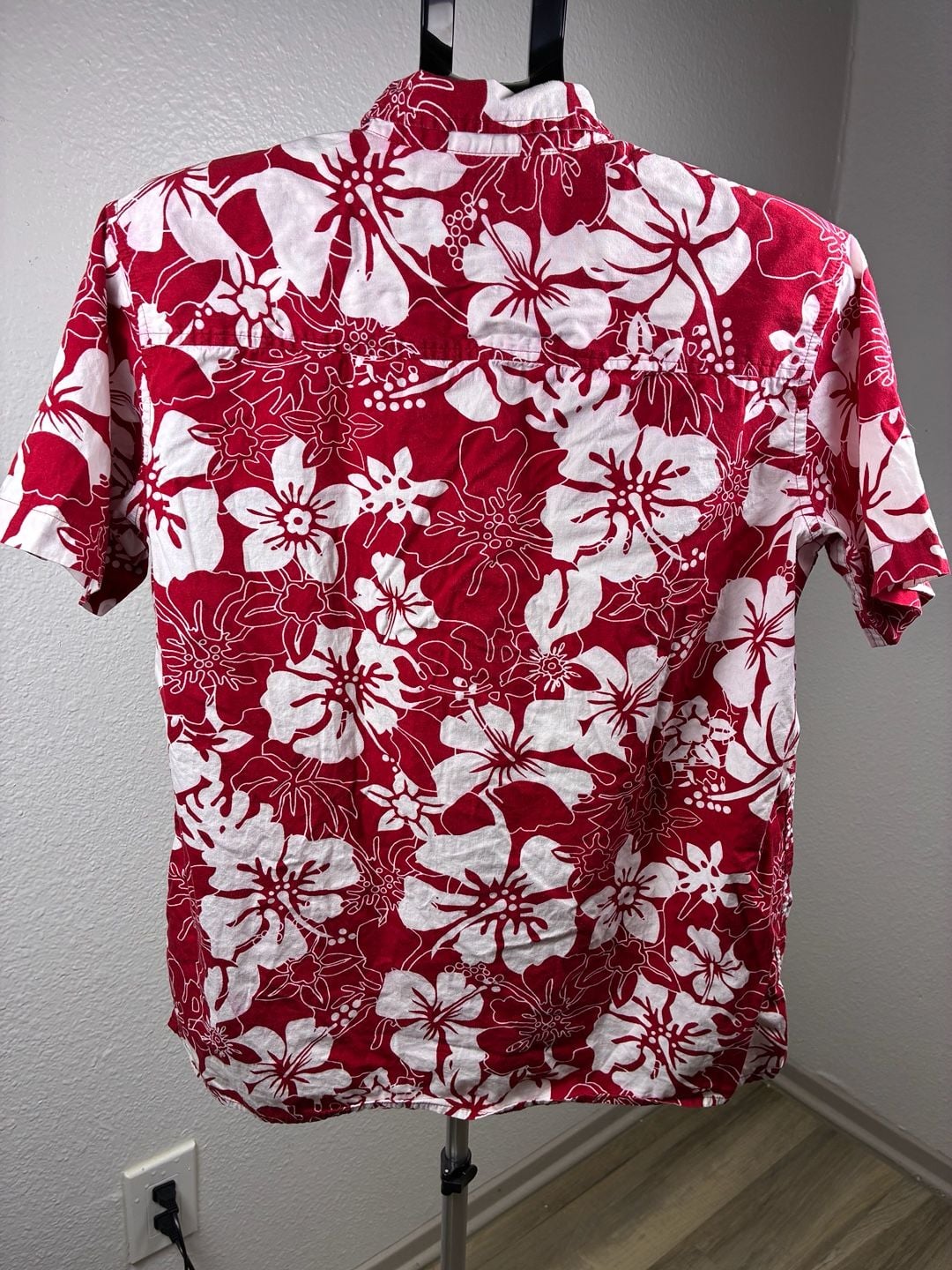 Cherokee Hawaiian Button Down Shirt Size XL 14/16 Red White Floral Aloha 3