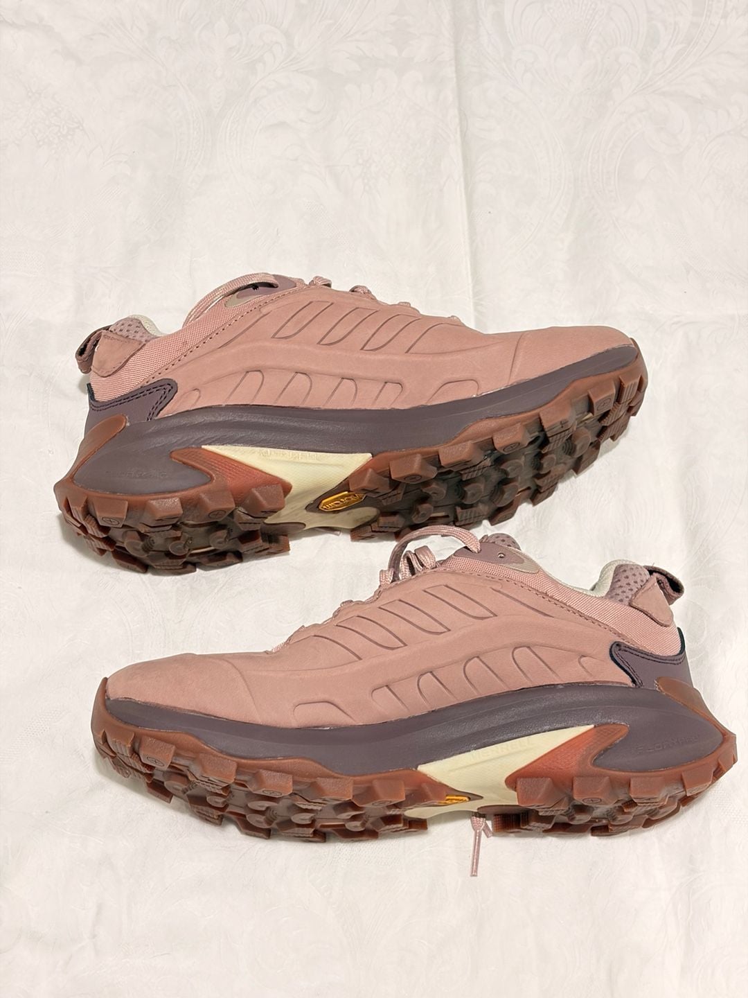 Product thumbnail 3