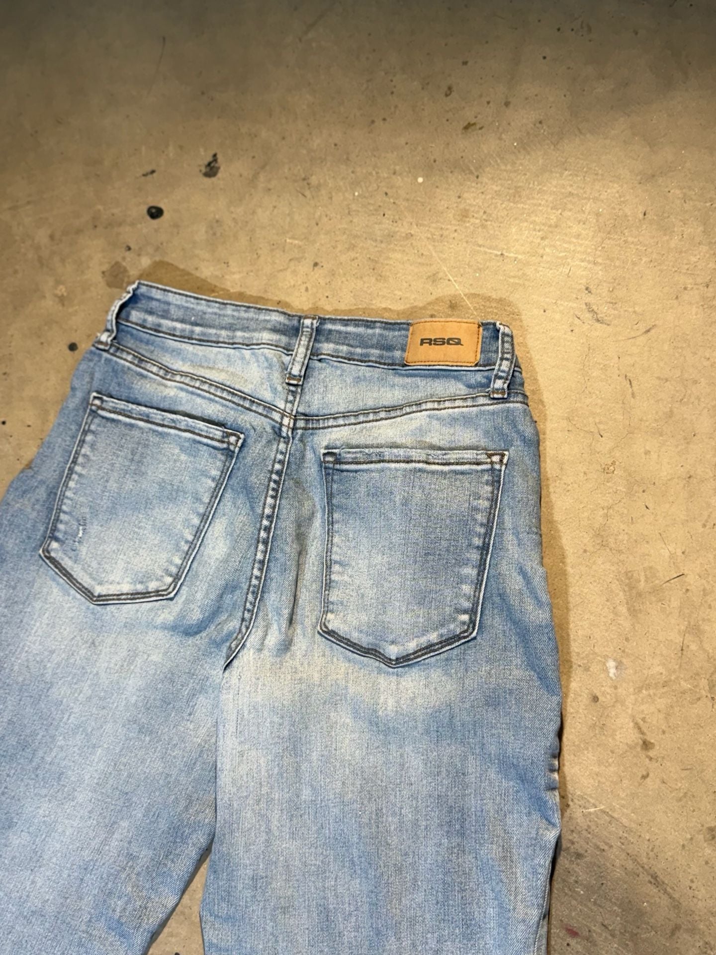RSQ Vintage Mom Jeans Size 28 Light Wash Distressed 2
