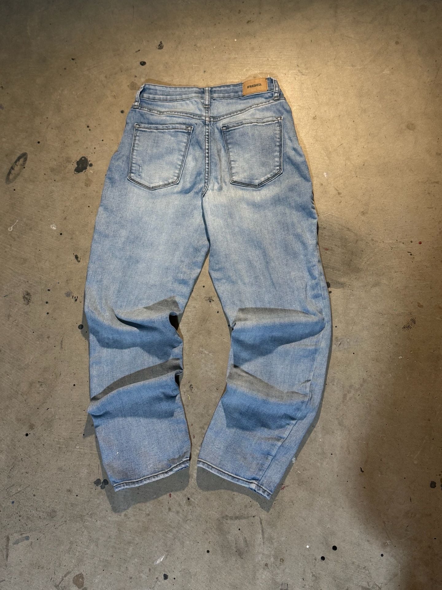 RSQ Vintage Mom Jeans Size 28 Light Wash Distressed 3