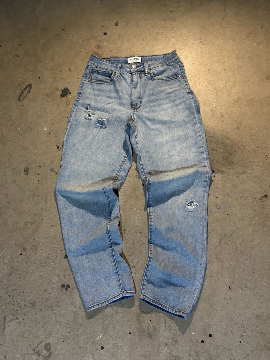 RSQ Vintage Mom Jeans Size 28 Light Wash Distressed 4