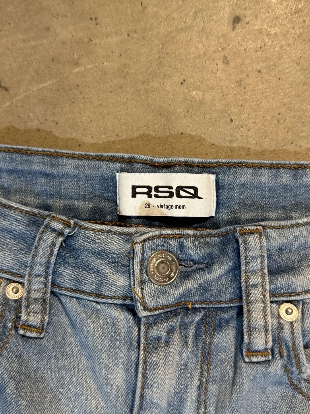 RSQ Vintage Mom Jeans Size 28 Light Wash Distressed 5