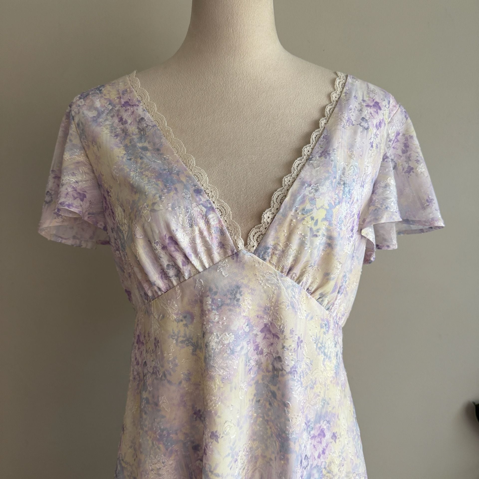 Storia Fairy Romantic Floral Midi Dress Purple Lace Tie Back 5