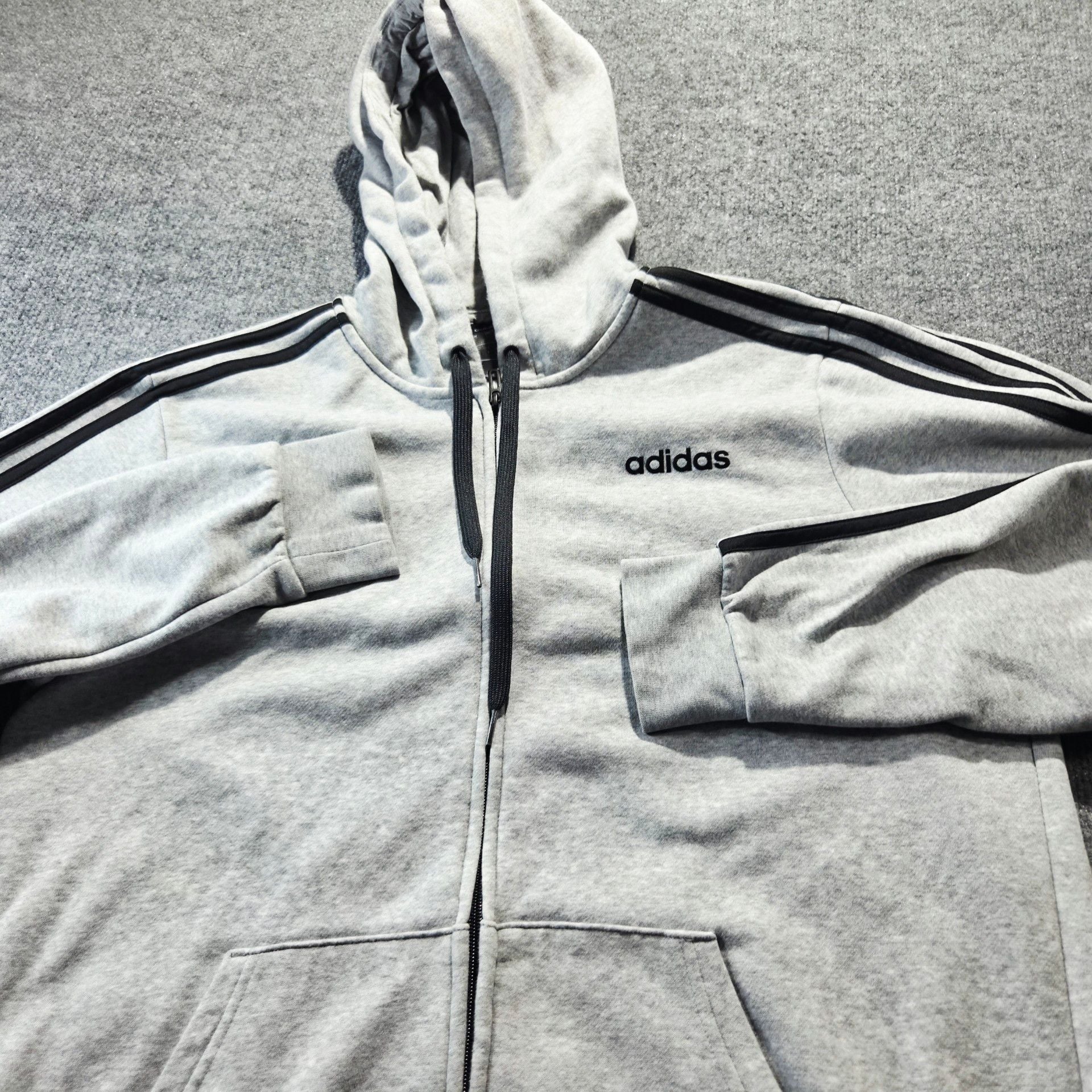 adidas Essentials Fleece 3-Stripes Full-Zip Hoodie - Grey Large  9