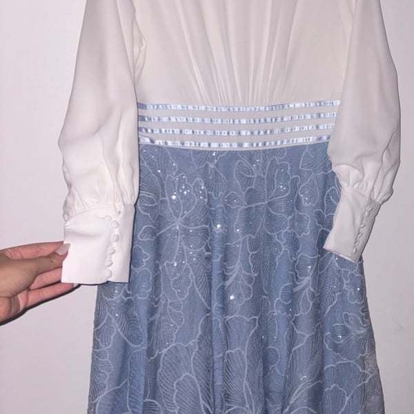 Eshet Chayil Dress Size L White Light Blue Floral Sequin Chiffon Midi