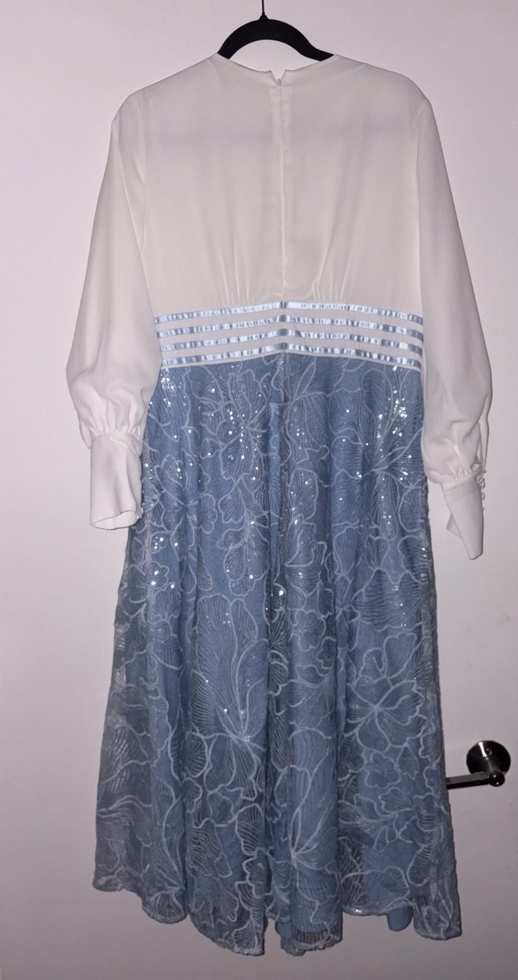 Eshet Chayil Dress Size L White Light Blue Floral Sequin Chiffon Midi 4