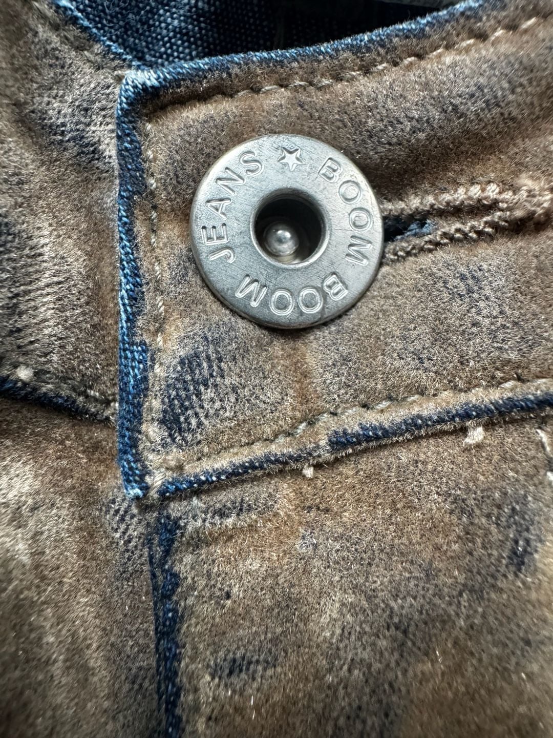 VINTAGE ‘00s Y2K-Era Boom Boom Jeanswear Tan Brown Velour-Like Flare Pants 9/10 8