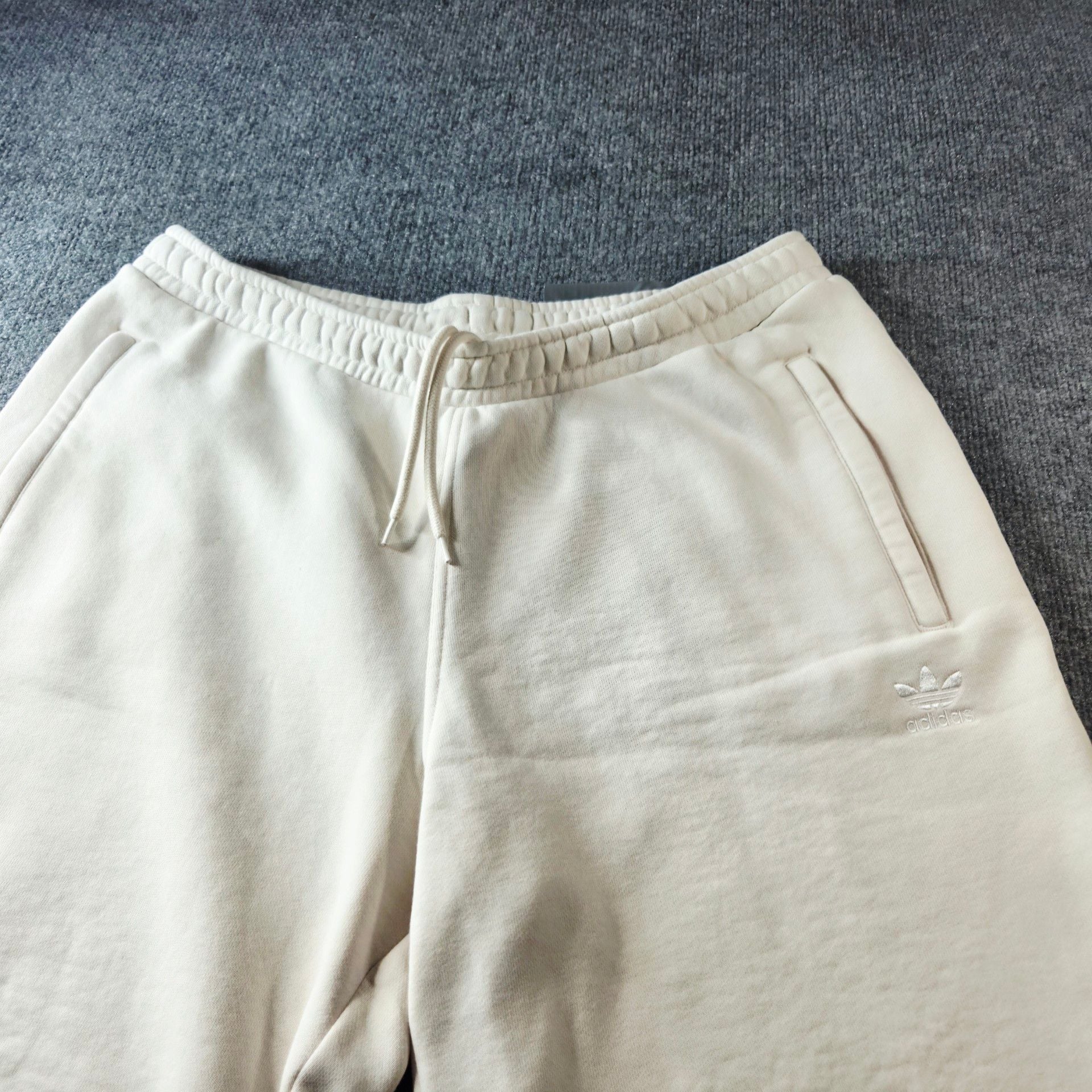 Adidas Trefoil Sweat Shorts Size US L Off White Cotton 5