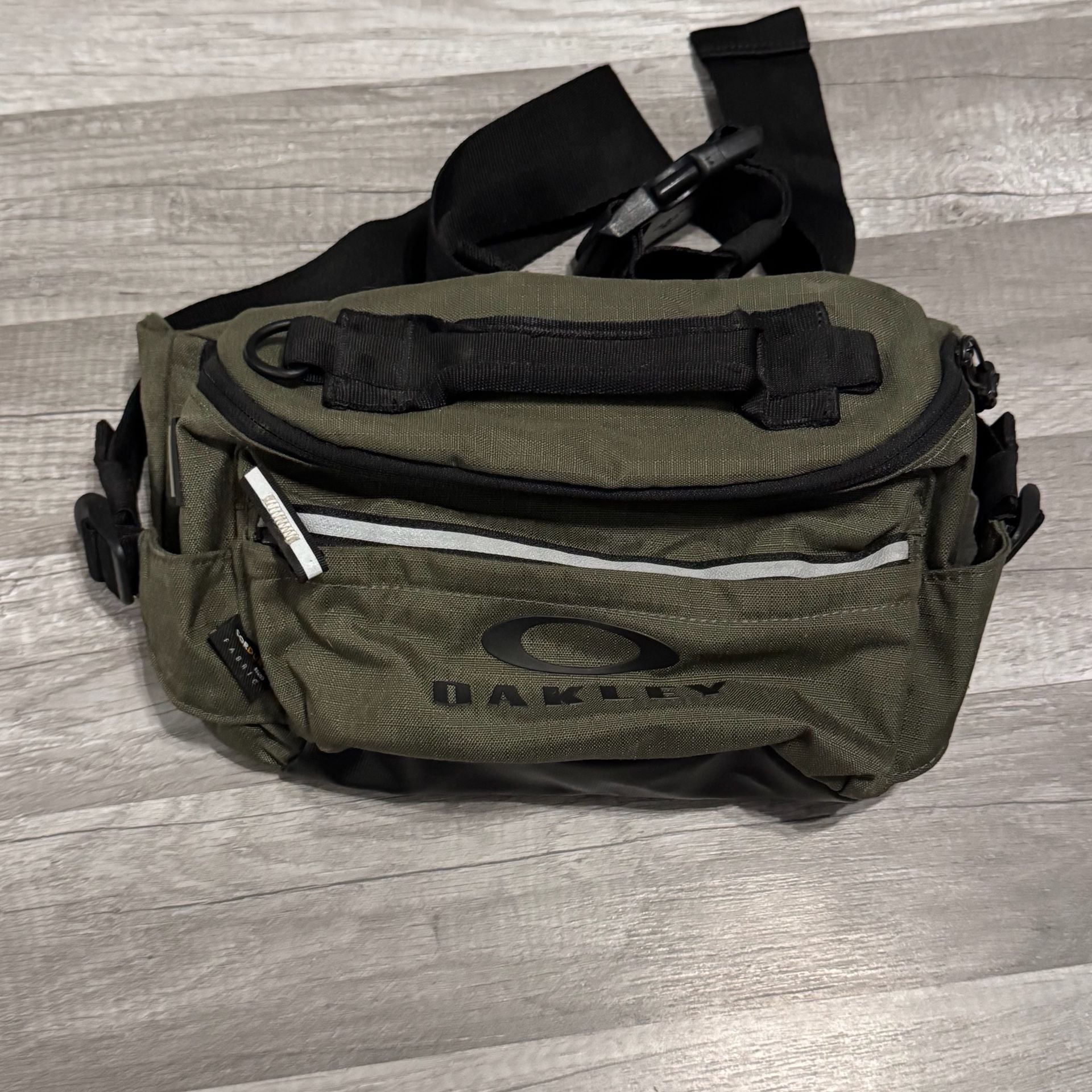 Oakley Enduro Belt Bag Army Green 2